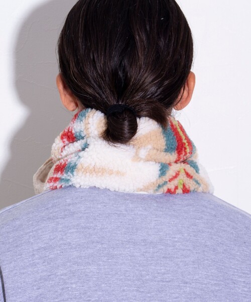 PENDLETON(ペンドルトン)の「【PENDLETON/ペンドルトン】別注HARDING ボアマフラー リバーシブル フリース(マフラー・メンズ・オフホワイト/ブラウン/ブラック・FREE)」の4枚目の写真