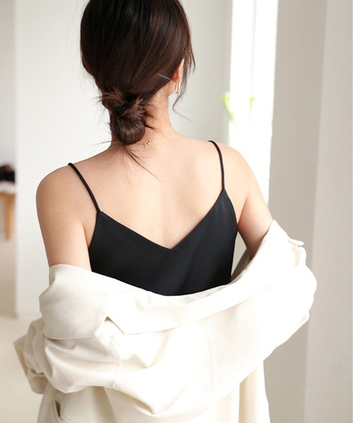 Vネック シルクタッチ サテンキャミソール（キャミソール