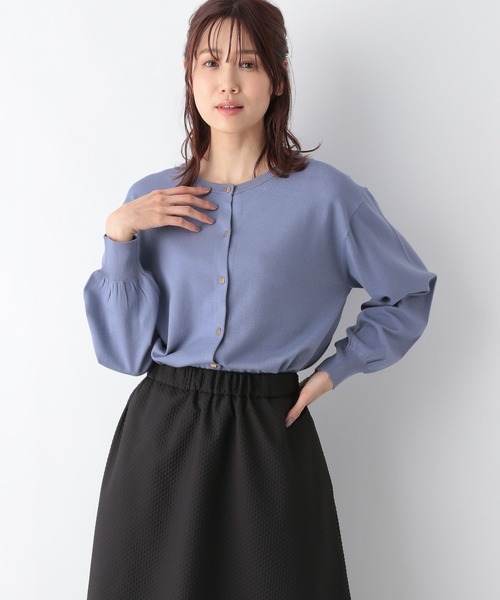 GLOBAL WORK(グローバルワーク)の「洗えるクルーカーディガン/MATINEE LINE/967667(カーディガン/ボレロ・レディース・マスタード/ブラック/グレイッシュベージュ/ブルー系その他6・MEDIUM/LARGE)」の4枚目の写真