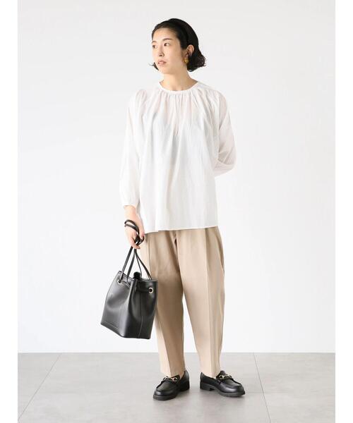 Lugnoncure（ルノンキュール）の「合皮巾着バッグ（ハンドバッグ・レディース・ブラック/ブルー/シルバー・F）」の6枚目の写真