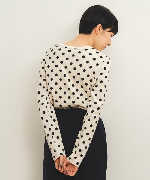 CHILD WOMAN（チャイルドウーマン）の「フライスドットプリント クルーネック長袖プルオーバー（Tシャツ/カットソー・レディース・ブラック/キナリ・FREE）」の3枚目の写真