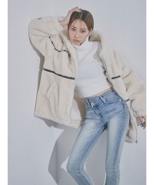 GYDA(ジェイダ)の「タートルネックショートニットトップス(ニット/セーター・レディース・オフホワイト/ブラック・FREE)」の10枚目の写真