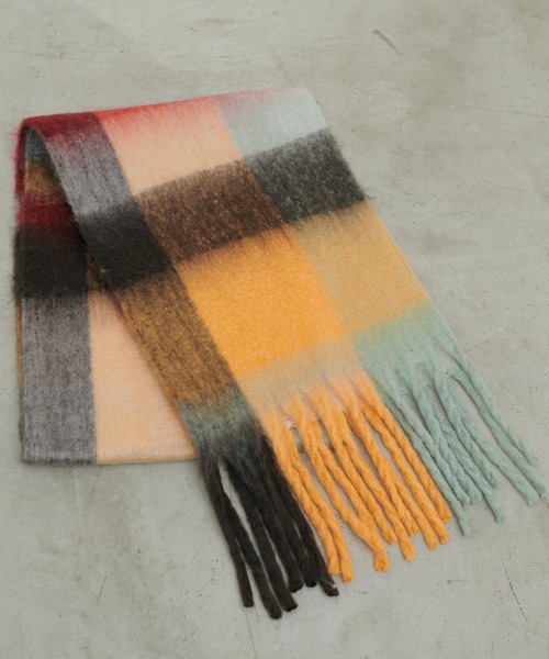 natural couture（ナチュラルクチュール）の「起毛フェイクウールチェックマフラー（ストール/ショール・レディース・オレンジ/グリーン/ブルー・FREE）」の15枚目の写真