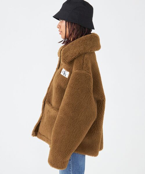 Calvin Klein（カルバン・クライン）の「ショート シェルパ ジャケット（その他アウター・レディース・ブラウン・M/XS/S）」の3枚目の写真