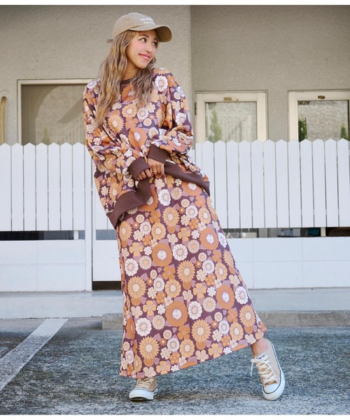 anap mimpi(アナップミンピ)の「レトロフラワー 裏毛 スウェット トレーナー(スウェット・レディース・ベージュ系その他/ダークグレー・FREE)」の7枚目の写真