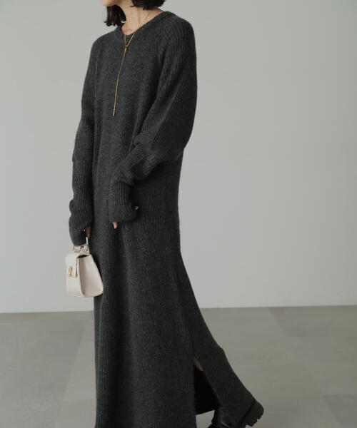 FREE'S MART（フリーズマート）の「ボリュームスリーブ畦ニットワンピース（ワンピース・レディース・ブラック/ライトグリーン/ベージュ・SMALL/MEDIUM）」の8枚目の写真