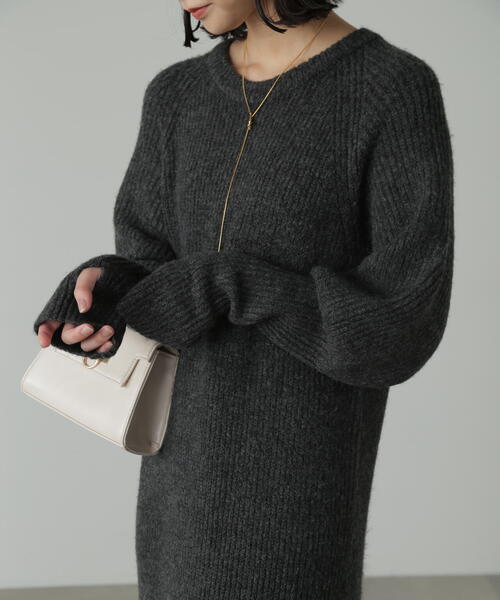 FREE'S MART（フリーズマート）の「ボリュームスリーブ畦ニットワンピース（ワンピース・レディース・ブラック/ライトグリーン/ベージュ・SMALL/MEDIUM）」の6枚目の写真