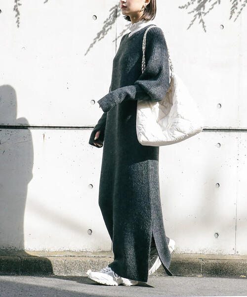 FREE'S MART（フリーズマート）の「ボリュームスリーブ畦ニットワンピース（ワンピース・レディース・ブラック/ライトグリーン/ベージュ・SMALL/MEDIUM）」の17枚目の写真