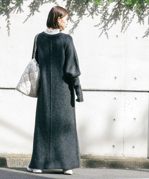 FREE'S MART（フリーズマート）の「ボリュームスリーブ畦ニットワンピース（ワンピース・レディース・ブラック/ライトグリーン/ベージュ・SMALL/MEDIUM）」の18枚目の写真