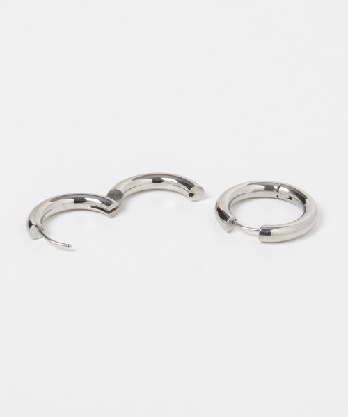 SMELLY（スメリー）の「サージカルステンレスワイドフープピアス（ピアス（両耳用）・レディース・ゴールド/シルバー・-）」の12枚目の写真