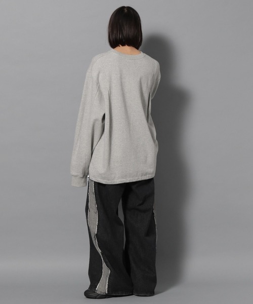 Anui(アニュイ)の「【UNISEX】フレームロゴドロストスウェット(スウェット・レディース・ブラック系/グレー・SMALL/MEDIUM)」の18枚目の写真