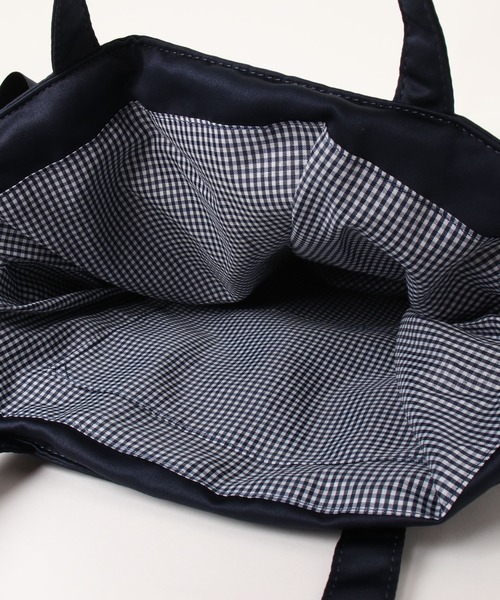 Maison de FLEUR(メゾンドフルール)の「ダブルリボンギャザートートバッグ(トートバッグ・レディース・ピンクベージュ/ブラック/アイボリー/ネイビー・FREE)」の9枚目の写真