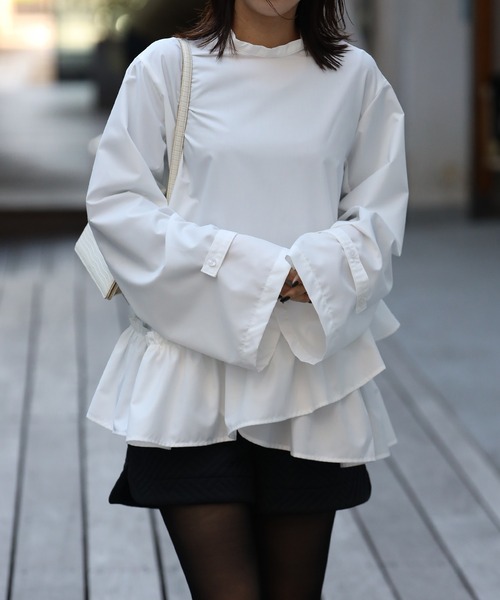 GUCCI　美品　バンドカラーフロント袖フリルブラウス　GGロゴくるみボタン GUCCI 美品 バンドカラーフロント袖フリルブラウス GGロゴくるみボタン