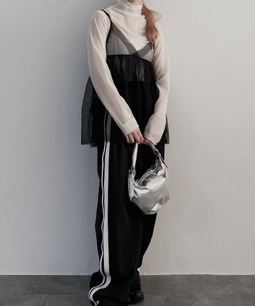 Reurie'（レウリィ）の「チュールキャミビスチェ／tulle cami bustier シアー シースルー 透け感 キャミソール レイヤード 重ね着 カジュアル 綺麗め レディライク ガーリー 韓国（チュニック・レディース・ブラック/ブラック系その他・FREE）」の11枚目の写真