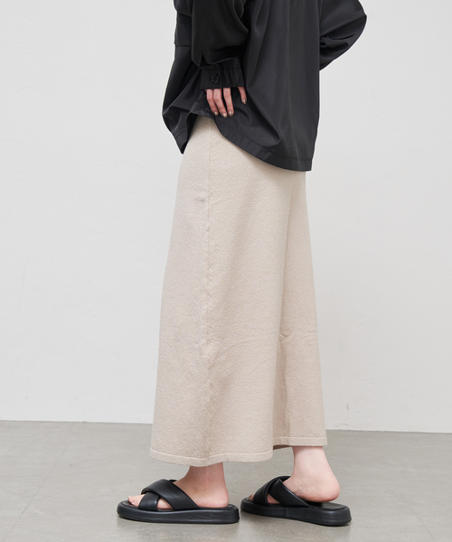IENA(イエナ)の「コットンブークレーニットスカート(スカート・レディース・ベージュ/ブラック・38/36)」の19枚目の写真