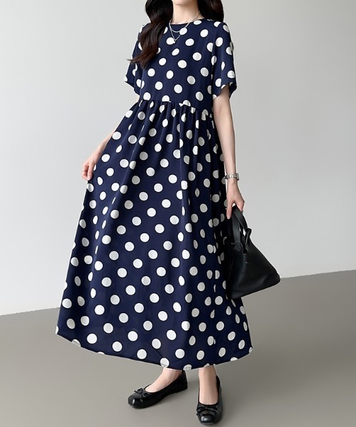 COCOMOMO(ココモモ)の「ドットワンピース フレアワンピース ウエストギャザー ドット柄 半袖 ワンピース ロング 夏服(ワンピース・レディース・ブラック/ネイビー・M/L/XL)」の14枚目の写真