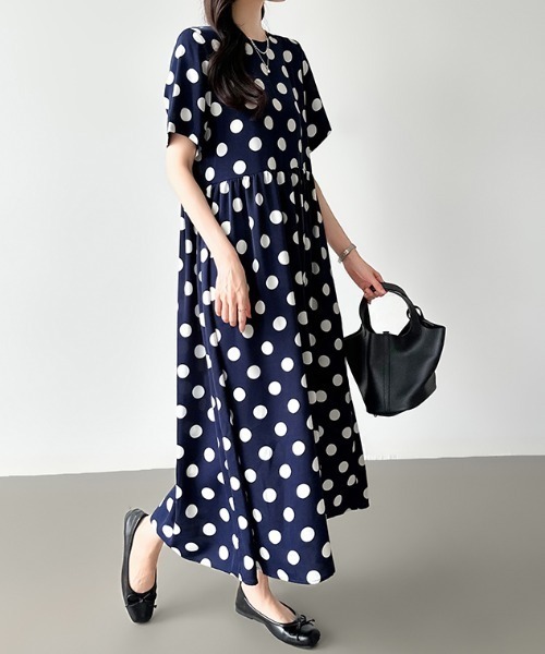 COCOMOMO(ココモモ)の「ドットワンピース フレアワンピース ウエストギャザー ドット柄 半袖 ワンピース ロング 夏服(ワンピース・レディース・ブラック/ネイビー・M/L/XL)」の13枚目の写真