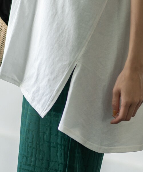 coen(コーエン)の「AラインチュニックTシャツ(WEB限定カラー)(Tシャツ/カットソー・レディース・ネイビー/ベージュ/ホワイト/オリーブ/ブラック・FREE)」の6枚目の写真