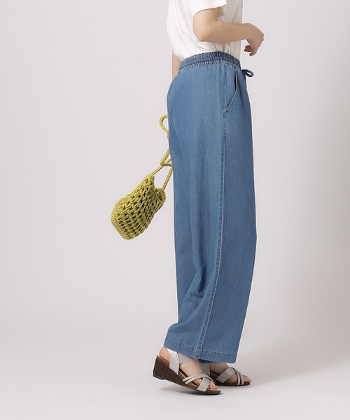 SHOO・LA・RUE（シューラルー）の「◆【洗える】大人の柔らかデニムワイドパンツ（デニムパンツ・レディース・ネイビー/ブルー系その他・03/04/02）」の4枚目の写真