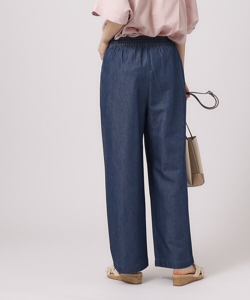 SHOO・LA・RUE（シューラルー）の「◆【洗える】大人の柔らかデニムワイドパンツ（デニムパンツ・レディース・ネイビー/ブルー系その他・03/04/02）」の11枚目の写真