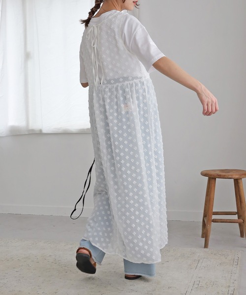 Crisp(クリスプ)の「【ZOZO限定】フラワージャカードシアーワンピース(ワンピース・レディース・ホワイト・FREE)」の2枚目の写真