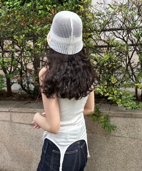 THEATRE PRODUCTS（シアタープロダクツ）の「BROWNメッシュバケットハット（キャップ・レディース・ベージュ/ブラック/ホワイト・FREE）」の13枚目の写真