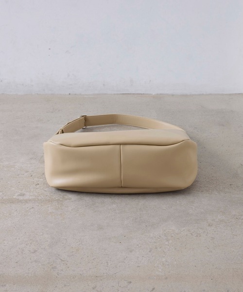 EFOLE（エフォル）の「【ZOZO限定】Round shoulder bag / ラウンド ショルダーバッグ（ショルダーバッグ・レディース・ブラック/ベージュ・FREE）」の10枚目の写真