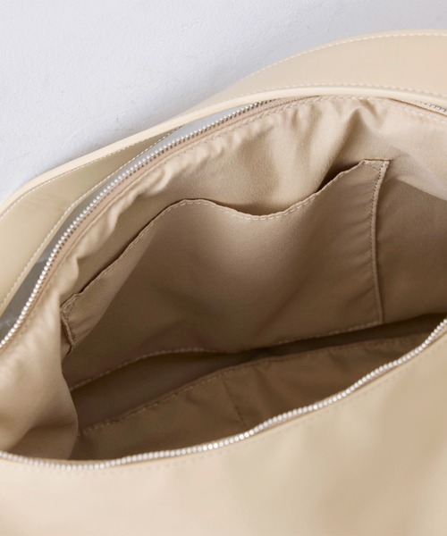 EFOLE（エフォル）の「【ZOZO限定】Round shoulder bag / ラウンド ショルダーバッグ（ショルダーバッグ・レディース・ブラック/ベージュ・FREE）」の3枚目の写真