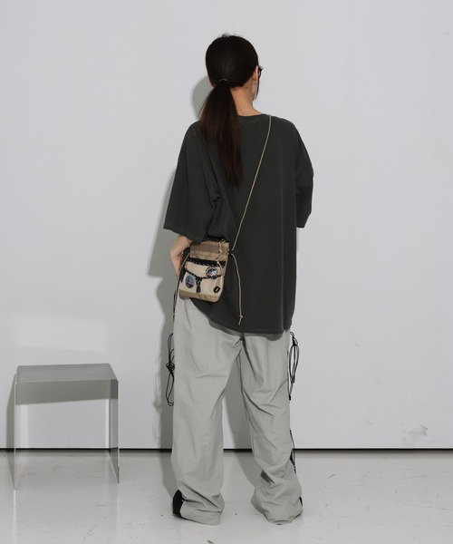 セール】[UNISEX][バッチランダム] サコッシュナイロン