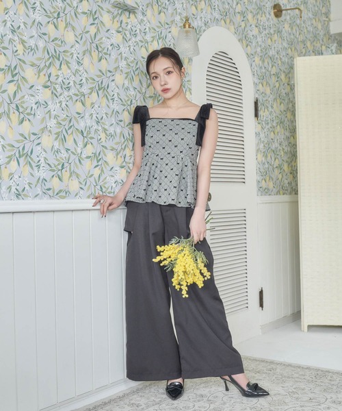 ANDGEEBEE（アンジービー）の「リボンペプラムビスチェ（その他トップス・レディース・ホワイト/ブラック・FREE）」の5枚目の写真