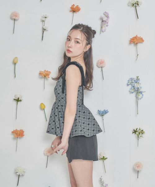 ANDGEEBEE（アンジービー）の「リボンペプラムビスチェ（その他トップス・レディース・ホワイト/ブラック・FREE）」の11枚目の写真