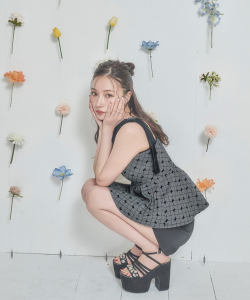 ANDGEEBEE（アンジービー）の「リボンペプラムビスチェ（その他トップス・レディース・ホワイト/ブラック・FREE）」の12枚目の写真