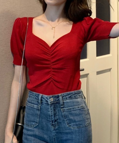 Per sist ence(パーシエンス)の「Vネックフロントシャーリングパフスリーブトップス(Tシャツ/カットソー・レディース・マスタード/レッド/ピンク/ホワイト/ブラック/アイボリー・FREE)」の1枚目の写真