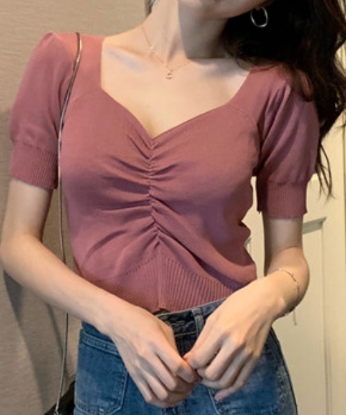 Per sist ence(パーシエンス)の「Vネックフロントシャーリングパフスリーブトップス(Tシャツ/カットソー・レディース・マスタード/レッド/ピンク/ホワイト/ブラック/アイボリー・FREE)」の6枚目の写真