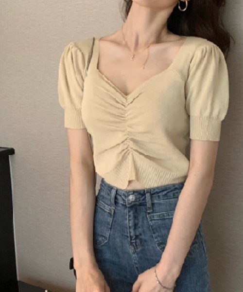 Per sist ence(パーシエンス)の「Vネックフロントシャーリングパフスリーブトップス(Tシャツ/カットソー・レディース・マスタード/レッド/ピンク/ホワイト/ブラック/アイボリー・FREE)」の10枚目の写真