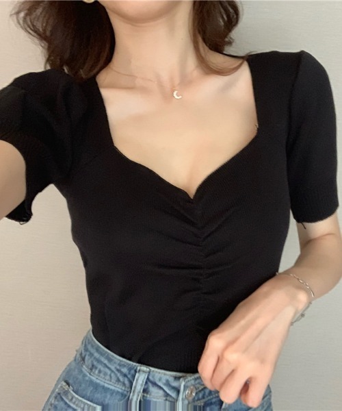 Per sist ence(パーシエンス)の「Vネックフロントシャーリングパフスリーブトップス(Tシャツ/カットソー・レディース・マスタード/レッド/ピンク/ホワイト/ブラック/アイボリー・FREE)」の14枚目の写真