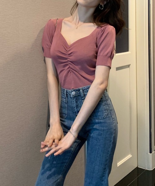 Per sist ence(パーシエンス)の「Vネックフロントシャーリングパフスリーブトップス(Tシャツ/カットソー・レディース・マスタード/レッド/ピンク/ホワイト/ブラック/アイボリー・FREE)」の21枚目の写真