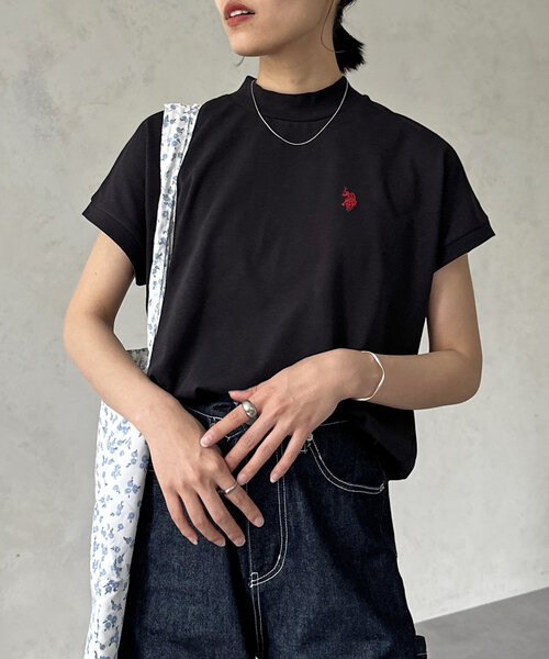 U.S. POLO ASSN.(ユーエスポロアッスン)の「【U.S. POLO ASSN.】モックネックTシャツ(Tシャツ/カットソー・レディース・ホワイト/ブラック/レッド/オフホワイト/イエロー/ネイビー・FREE)」の4枚目の写真