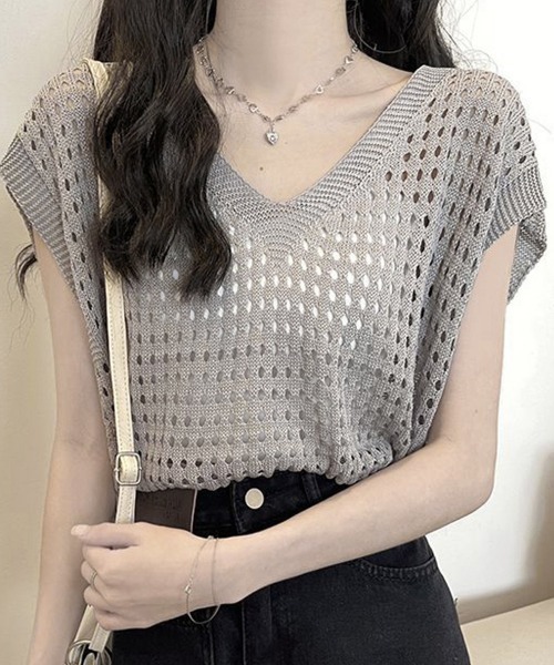 Miniministore(ミニミニストア)の「メッシュ編みニット Vネックサマーニット(ニット/セーター・レディース・ホワイト/ブラック/グレー/モカ・FREE)」の3枚目の写真