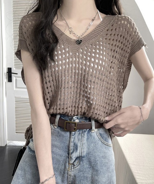 Miniministore(ミニミニストア)の「メッシュ編みニット Vネックサマーニット(ニット/セーター・レディース・ホワイト/ブラック/グレー/モカ・FREE)」の4枚目の写真