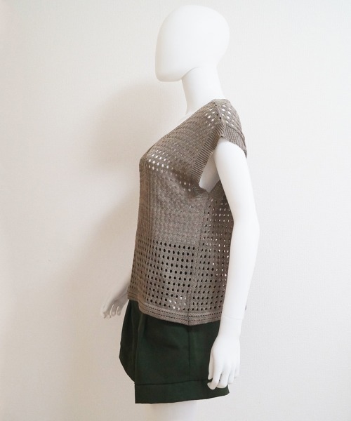Miniministore(ミニミニストア)の「メッシュ編みニット Vネックサマーニット(ニット/セーター・レディース・ホワイト/ブラック/グレー/モカ・FREE)」の9枚目の写真