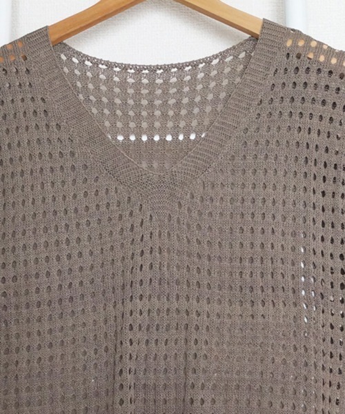 Miniministore(ミニミニストア)の「メッシュ編みニット Vネックサマーニット(ニット/セーター・レディース・ホワイト/ブラック/グレー/モカ・FREE)」の5枚目の写真