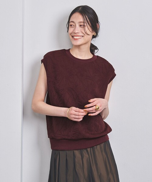 UNITED ARROWS（ユナイテッドアローズ）の「ジャカード ノースリーブ スウェット（スウェット・レディース・オフホワイト/ワインレッド/ブラック・FREE）」の3枚目の写真