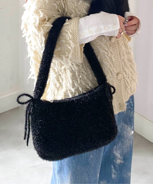 Casselini(キャセリーニ)の「Casselini(キャセリーニ)シャイニーヤーンリボンバッグ(ハンドバッグ・レディース・ブラック/その他/ゴールド・FREE)」の2枚目の写真