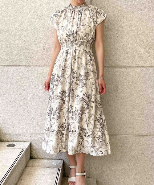 GORGE（ゴージ）の「《シャーリングウエスト×フレア》レディース マキシワンピース 半袖 春夏秋（ワンピース・レディース・ベージュ/ブラック/ブルー・F）」の2枚目の写真