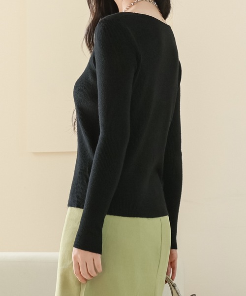 DAYRA(デイラ)の「ソリッドカラー スクエア キーネック リブ ニット プルオーバー(ニット/セーター・レディース・ベージュ/ホワイト/アイボリー/ブラック・XL/M)」の6枚目の写真