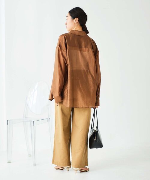 le.coeur blanc（ルクールブラン）の「【飯豊まりえさん着用】シアーオーバーレギュラーカラーシャツ（シャツ/ブラウス・レディース・ピンク/キャメル/ベージュ・38）」の21枚目の写真