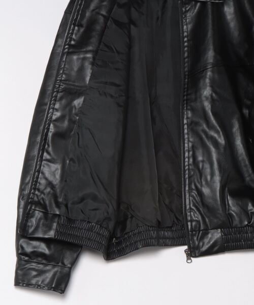 Ressaca（レサーカ）の「オーバーサイズフェイクレザージャケット
