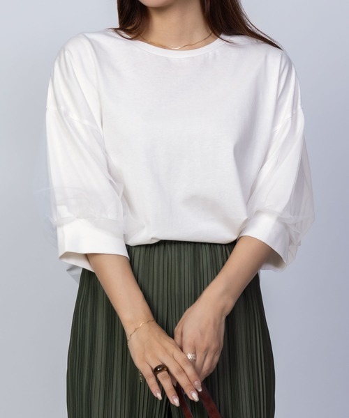 Howdy Marie（ハウディ―マリー）の「Howdy Marie 袖チュール 5分袖Ｔシャツ（Tシャツ/カットソー・レディース・チャコールグレー/オフホワイト/ブラック・M/L）」の2枚目の写真