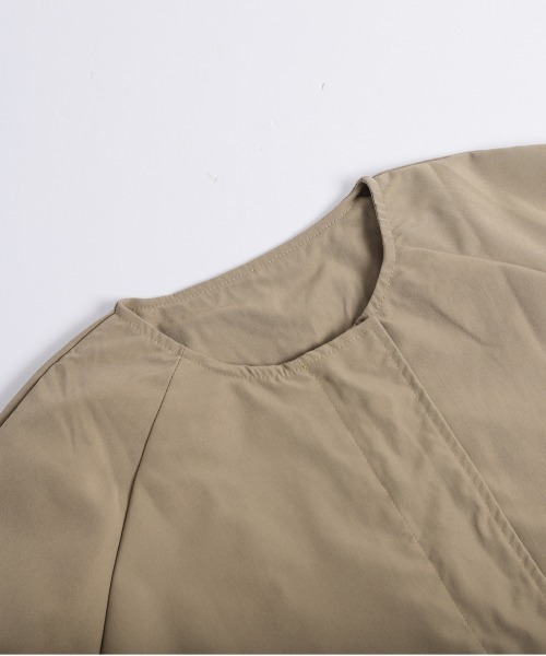 La-gemme（ラジェム）の「ボリュームスリーブノーカラーブルゾン（ブルゾン・レディース・ブラック/ブラウン/アイボリー系・フリー）」の22枚目の写真